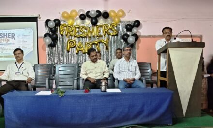 मुंडे महाविद्यालयात नवागतांचा स्वागत समारंभ संपन्न..