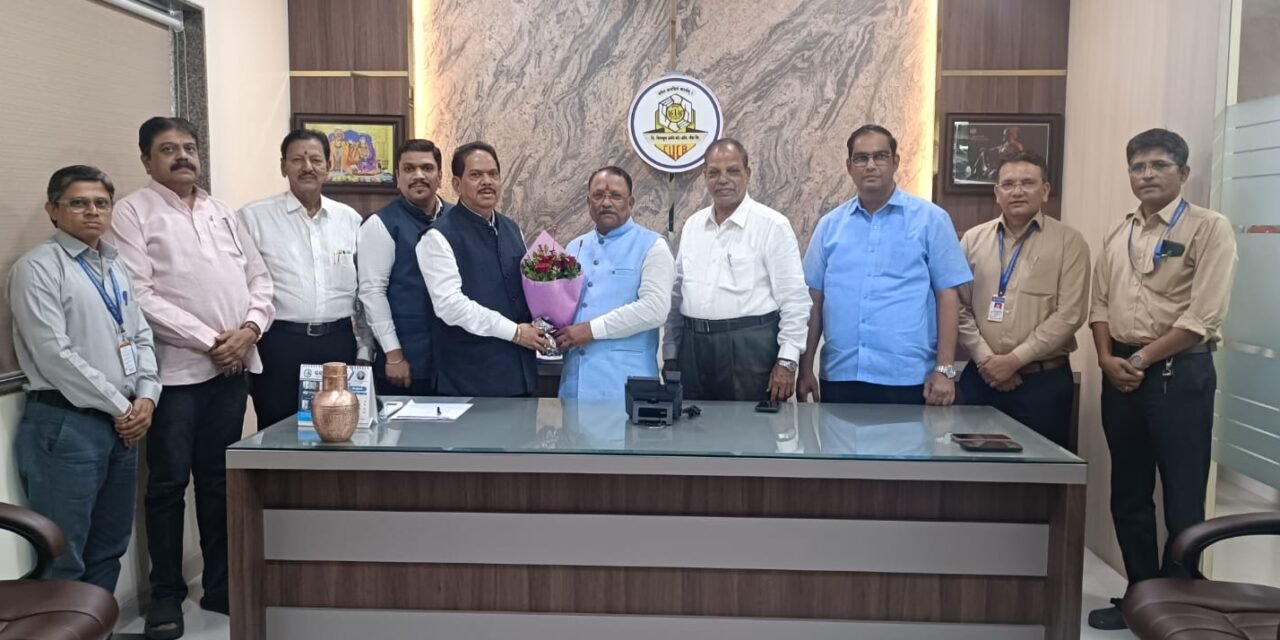 चिपळूण अर्बन बँकेच्या यशस्वी वाटचालीचे उद्योजक चंद्रकांत भोजने यांच्याकडून कौतुक..