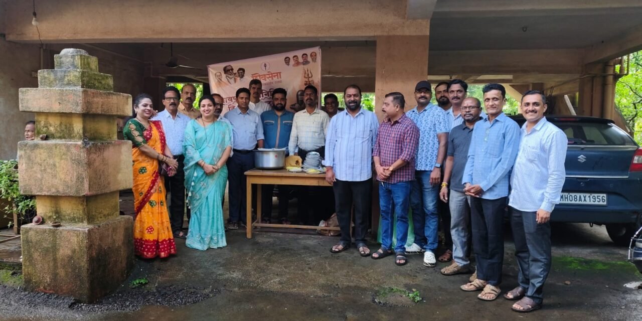 ‘सेवा हीच भक्ती’… श्रावण सोमवारनिमित्त गौतमेश्वराच्या चरणी सामाजिक बांधिलकीचा प्रसाद!…