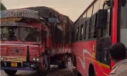 गुहागर–चिपळूण मार्गावर काजळी येथे बसला ट्रकची धडक