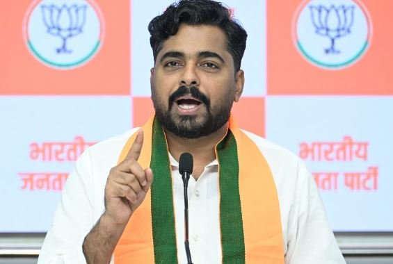 जनतेने मारलेला बाण ‘मातोश्री’त कुठे घुसला हे संजय राऊतांनी शोधावे; भाजपा प्रदेश मुख्य प्रवक्ते नवनाथ बन यांचा घणाघात