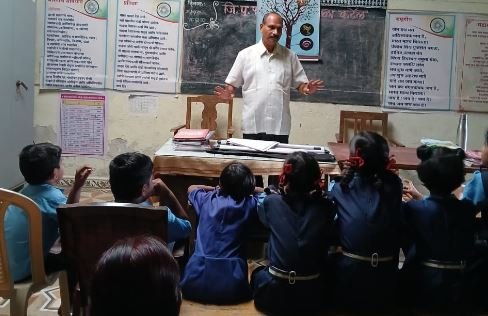 जि. प. पु. प्राथमिक शाळा कर्टेलमध्ये अभ्यास कौशल्य विकसन कार्यशाळा संपन्न…