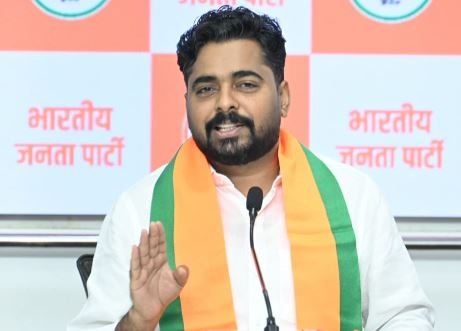 अडीच वर्षांतील वसुलीपैकी 40 हजार कोटी संजय राऊतांनी शेतकऱ्यांना द्यावेत; भाजपा प्रदेश मुख्य प्रवक्ते नवनाथ बन यांनी ओढले कोरडे