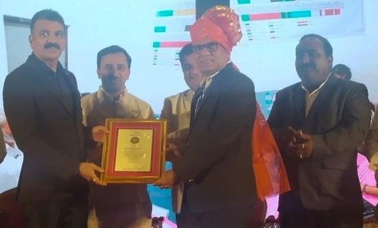 खेड मधील ज्ञानदीप भडगावचे प्राचार्य श्री. राजकुमार मगदूमयांना EMSA चा बेस्ट प्रिन्सिपल 2026 चा ऑर्डर प्राप्त