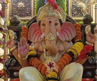 खेड पोलीस अधिकारी-कर्मचाऱ्यांच्या सार्वजनिक गणेशोत्सव मंडळातील श्री गणेशमूर्तीचे जगबुडी नदीपात्रात भक्तिमय वातावरणात विसर्जन…