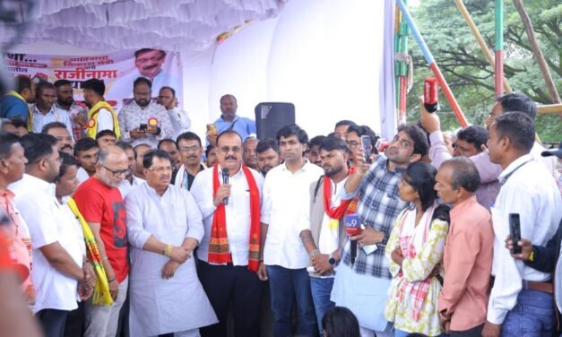 भाजपा सरकारचे आश्वासन म्हणजे लबाडाघरचे जेवण.., नाशिकमध्ये स्वतंत्र मंत्रिमंडळ बैठक घेऊन आदिवासी विद्यार्थ्यांच्या सर्व मागण्या मंजूर करा: हर्षवर्धन सपकाळ