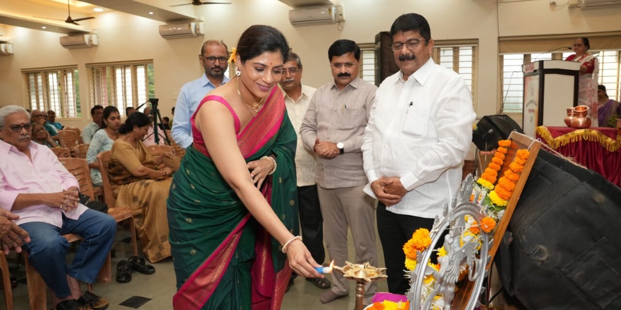 सृजन चॅरिटेबल ट्रस्ट चा शुभारंभ; अभिनेत्री आदिती सारंगधर, आमदार शेखर निकम, प्रशांत यादव आणि कविवर्य प्रमोद जोशी यांची उपस्थिती..