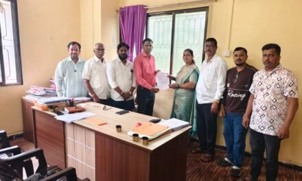 पिरलोटे-सोनगाव रस्त्यावरील खड्डे दोन दिवसांत बुजवणार; शिवसेना (उबाठा) च्या निवेदनानंतर एमआयडीसी प्रशासनाचे आश्वासन