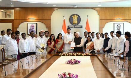 ओबीसी समाजाला खुल्या प्रवर्गात टाकण्याचा नरेंद्र मोदी सरकारचा डाव…जनगणना प्रक्रियेमध्ये ओबीसी समाजासाठी स्वतंत्र रकाना ठेवा; जातनिहाय जनगणनेप्रश्नी काँग्रेस नेते नाना पटोले यांनी घेतली राज्यपालांची भेट…