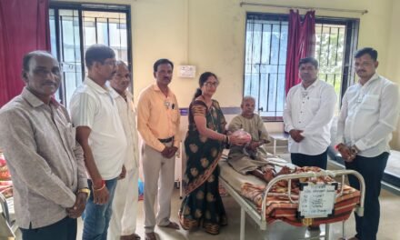 पंतप्रधान नरेंद्र मोदी यांच्या वाढदिवसानिमित्त डेरवण वालावलकर रुग्णालयातील रुग्णांना फळवाटप…