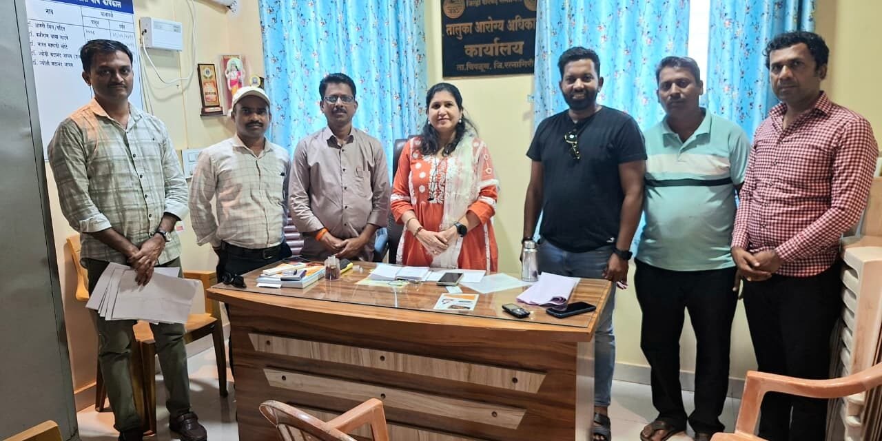 आयुष्यमान आरोग्य केंद्र गावाच्या मध्यवर्ती ठिकाणी मिळावे यासाठी सामाजिक कार्यकर्त्यांचा पुढाकार
