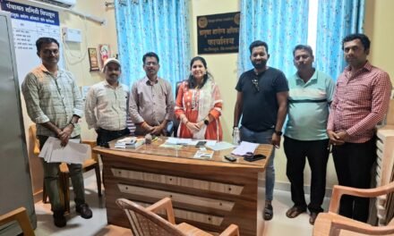 आयुष्यमान आरोग्य केंद्र गावाच्या मध्यवर्ती ठिकाणी मिळावे यासाठी सामाजिक कार्यकर्त्यांचा पुढाकार
