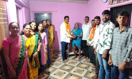 ‘सेवा संकल्प’ अभियानातून पाले येथे कर्णबधिर वयोवृद्ध महिलेला श्रवणयंत्राचा आधार…