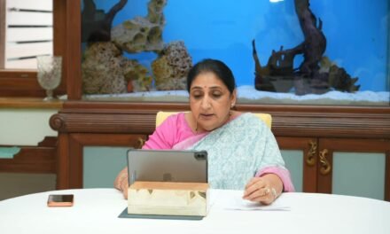नैसर्गिक संकटाच्या काळात शेतकऱ्यांना एकटे सोडू नका;त्यांच्या अडचणी प्रत्यक्ष जाणून घ्या – सुनेत्रा पवार