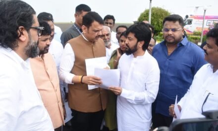 दुष्काळग्रस्त भागाचे पंचनामे युद्धपातळीवर पूर्ण करून SDRF अंतर्गत तातडीची मदत द्या, NDRF च्या विशेष मदतीसाठी केंद्राकडे प्रस्ताव पाठवा: धिरज देशमुख