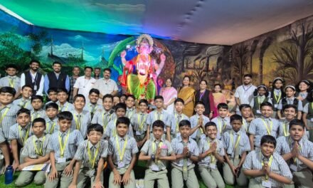 रोटरी इंग्लिश मीडियम स्कूलच्या विद्यार्थ्यांनी जपली १६ वर्षांची अथर्वशीर्ष पठणाची परंपरा..