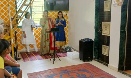स्वर साधना ग्रुपतर्फे गणेशोत्सवात कराओके संगीताच्या माध्यमातून गणेशाराधना…