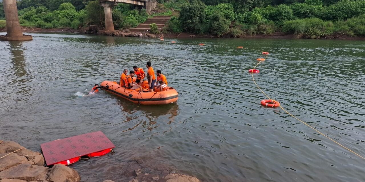 १७ सार्वजनिक, १,५३० घरगुती गणपतींचे उत्साहपूर्ण वातावरणात विसर्जन !
