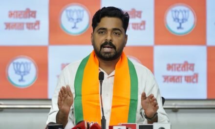 मोर्चावर उधळपट्टी करण्यापेक्षा दुष्काळग्रस्त शेतकऱ्यांना मदत करा; भाजपा प्रदेश मुख्य प्रवक्ते नवनाथ बन यांचे उद्धव – राज यांना आवाहन