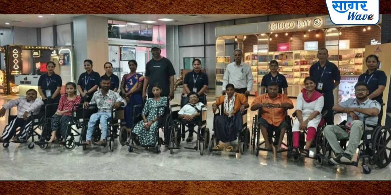 रत्नागिरीतील ९ दिव्यांगांची मुंबई-गोवा विमान सहल उत्साहात.!