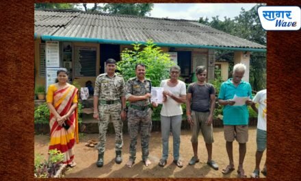 अस्तानमध्ये बिबट्याच्या दहशतीने ग्रामस्थांमध्ये भितीचे वातावरण ; वनविभागाकडून विद्यार्थ्यांसह ग्रामस्थांना बिबट्यापासून बचावाचे मार्गदर्शन
