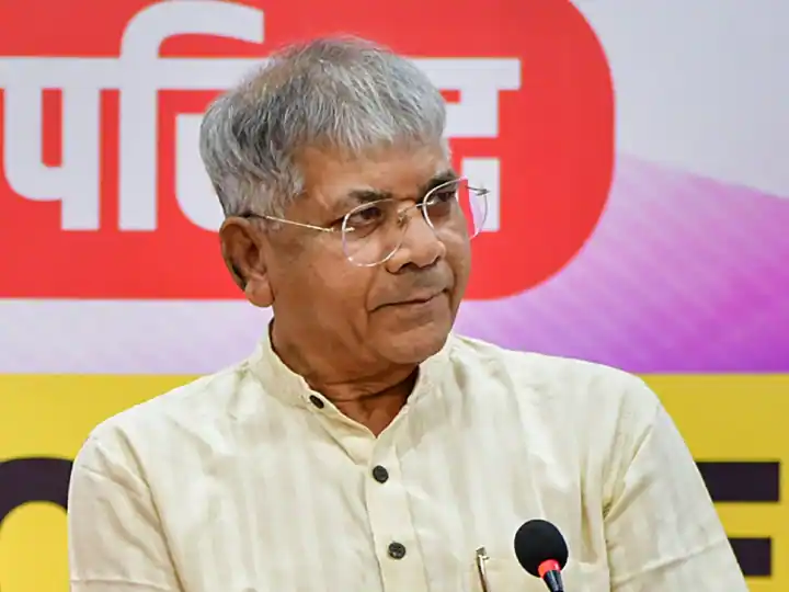 मतदानाचा अधिकार वाचवण्यासाठी २८ ऑक्टोबरला ‘ज्ञानेश कुमार हटाव’ मोर्चा; प्रकाश आंबेडकर यांचे आवाहन…