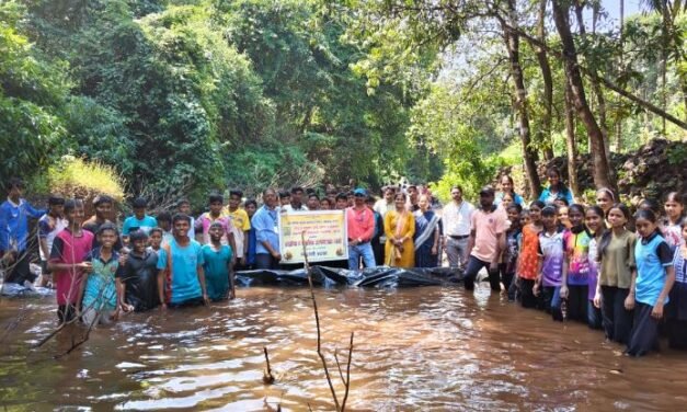 हेरिटेज प्रयोगभूमीतील विद्यार्थ्यांनी जावडे येथे बांधले चार बंधारे…