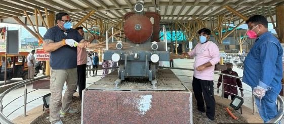 पंतप्रधान नरेंद्र मोदी यांच्या वाढदिवसानिमित्त खेड रेल्वे स्थानकावर विशेष स्वच्छता मोहीम…