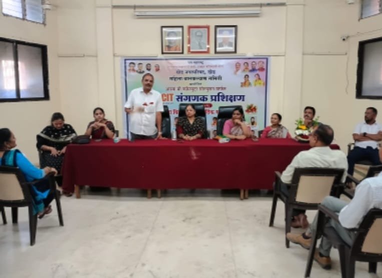 खेड नगरपरिषदेच्या महिला व बालकल्याण समितीतर्फे ४० मुलींना मोफत एमएस-सीआयटी प्रशिक्षण..