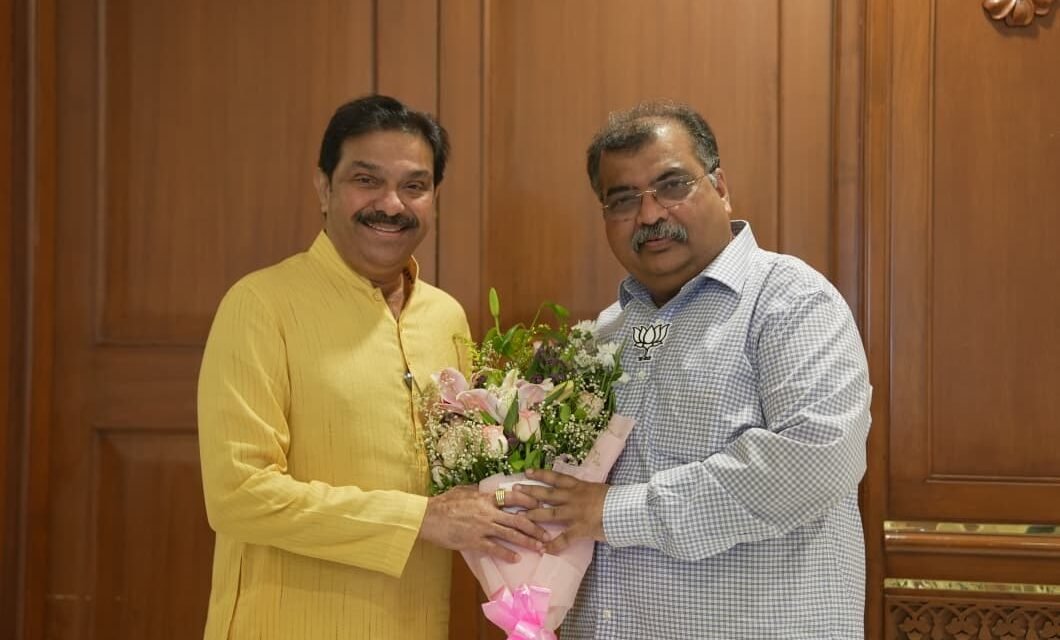 महिंद्रा अँड महिंद्रा वर्कर्स युनियनच्या सरचिटणीसपदी आमदार प्रसाद लाड; कामगारांच्या प्रश्नांना न्याय देण्यासाठी नव्याने लढणार असल्याचे व्यक्त केले मत…