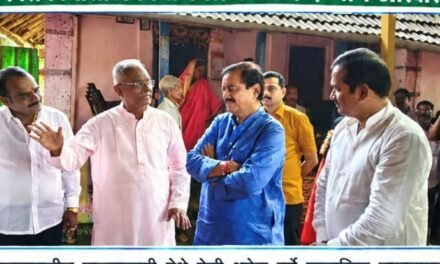 पालघरवाडीतील सामाजिक उपक्रमाचे देखाव्याने खासदार सुनील तटकरे भारावले…