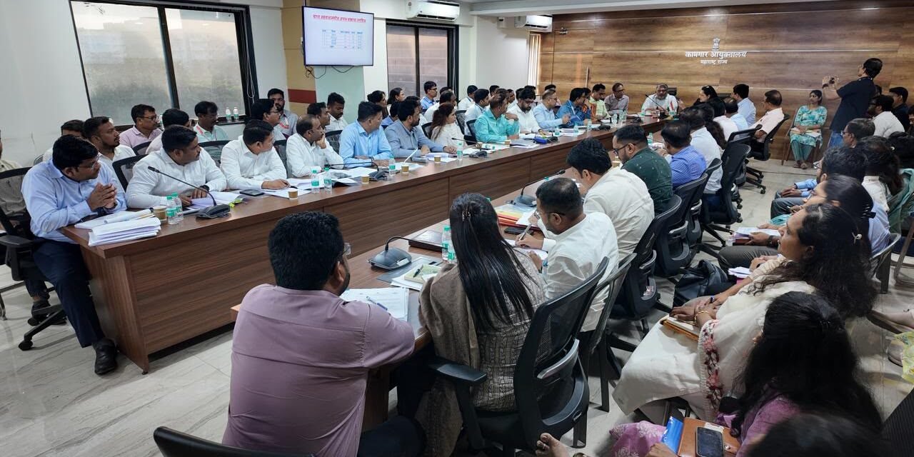 बांधकाम कामगारांची नोंदणी, नूतनीकरण प्रक्रिया गतिमान करून प्रलंबित अर्ज निकाली काढा; कामगार मंत्री ॲड. आकाश फुंडकर
