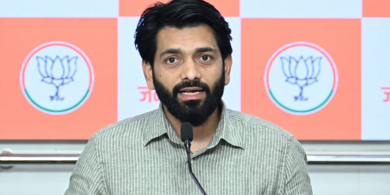 एमपीएससी आंदोलन विद्यार्थ्यांचे नव्हे तर कार्यकर्त्यांचेच असल्याचे सिद्ध; आंदोलनस्थळीचे दोन व्हिडीओ दाखवत भाजपा आमदार विक्रम पाचपुते यांनी केली पोलखोल…
