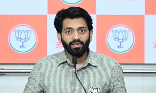 एमपीएससी आंदोलन विद्यार्थ्यांचे नव्हे तर कार्यकर्त्यांचेच असल्याचे सिद्ध; आंदोलनस्थळीचे दोन व्हिडीओ दाखवत भाजपा आमदार विक्रम पाचपुते यांनी केली पोलखोल…