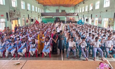 सावर्डे विद्यालयातील २२५ विद्यार्थ्यांना चार लाखांचे आयडियल स्टडी ॲप..