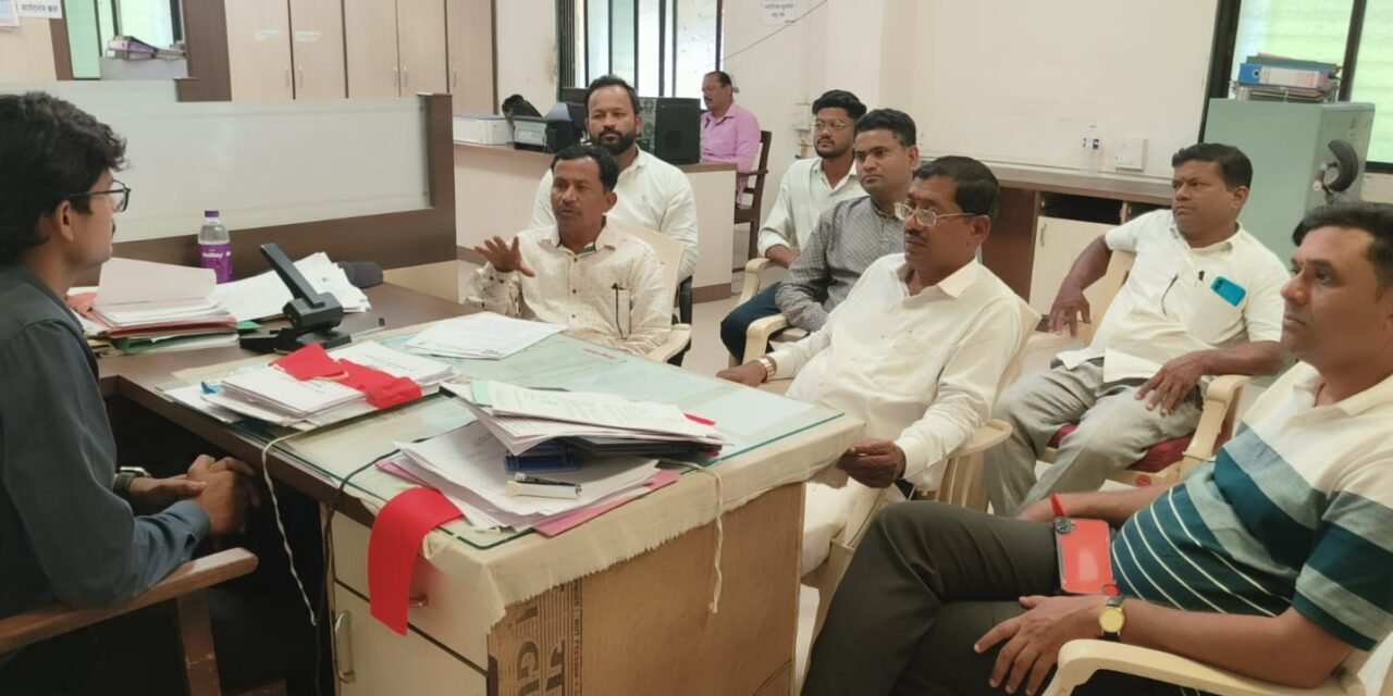 कालव्याची दुरुस्ती, साफसफाई तातडीने करून पाणी हंगामी लवकर पूर्ववत करावा… प्रशासनाला निवेदन सादर; बळीराजा फाउंडेशनचा आंदोलनाचा गर्भित ईशारा