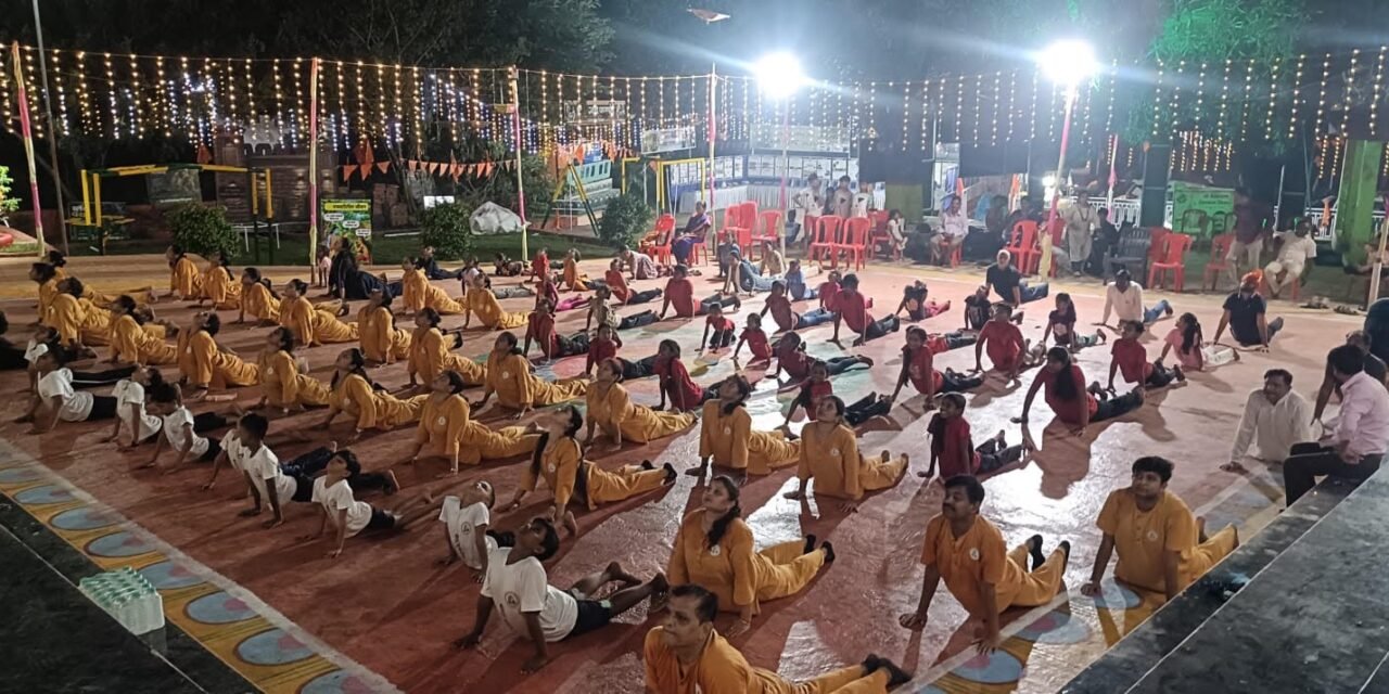 चिंचघर प्रभुवाडी येथे योगासन महाशिबीर!