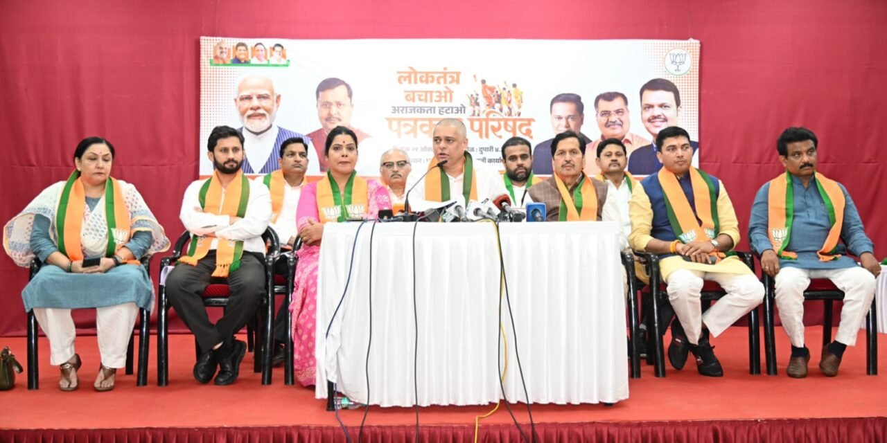 नसीरुद्दीन शाह ‘सरफरोश’मधील ‘गुलफाम हसन’ची भूमिका प्रत्यक्षात उतरवत आहेत का? अमित साटम यांचा सवाल