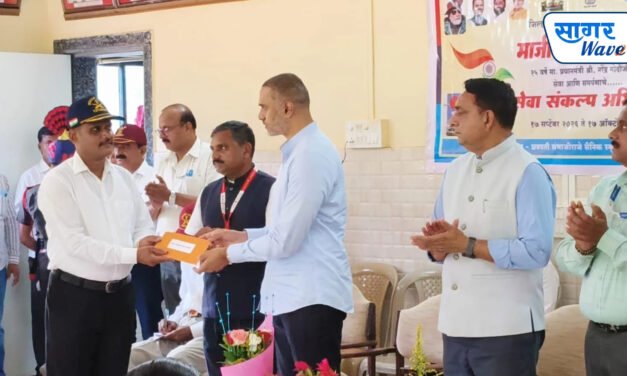 जामगे मध्ये माजी सैनिक मेळावा उत्साहपूर्ण वातावरणात पार पडला ; माजी सैनिकांच्या समस्यांचा दर तीन महिन्यांनी आढावा घेणार ; वीर पत्निंचा सन्मान ; सैनिकांच्या पाल्यांना शैक्षणिक मदत देणार – गृहराज्यमंत्री योगेश कदम